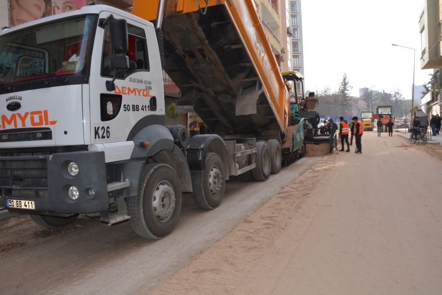 Mehmet Sincar Caddesi asfaltlanıyor