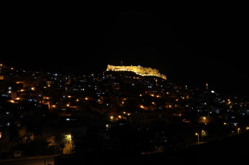 Tarihi Mardin Kalesi’nin aydınlatması yenilendi