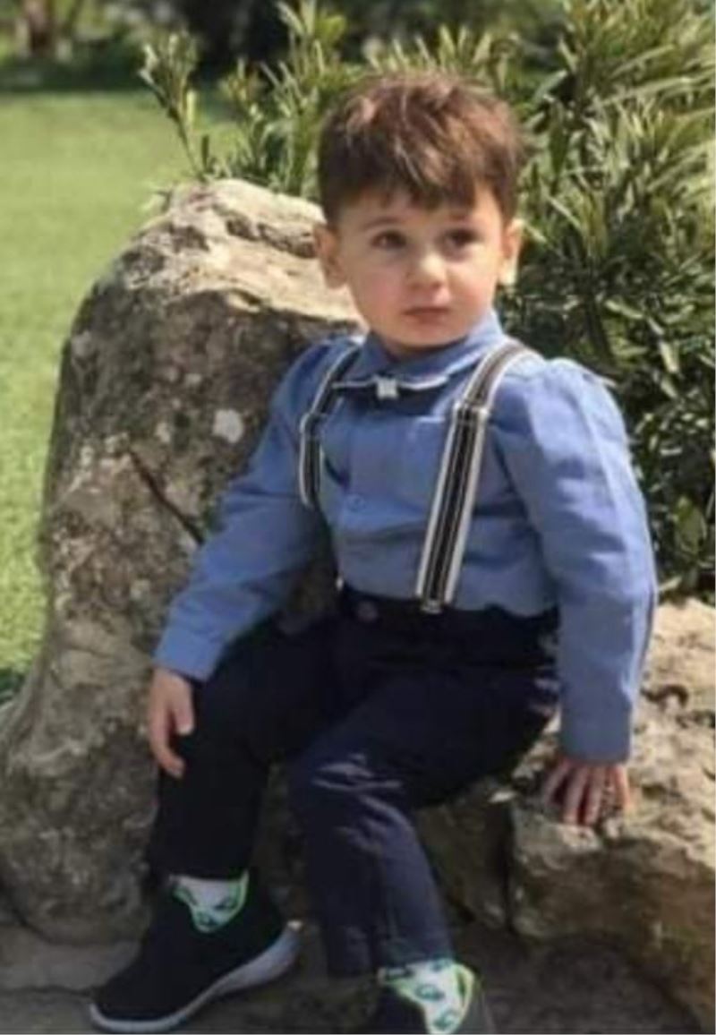Üzerine dolap düşen Kızıltepeli 5 yaşındaki çocuk hayatını kaybetti