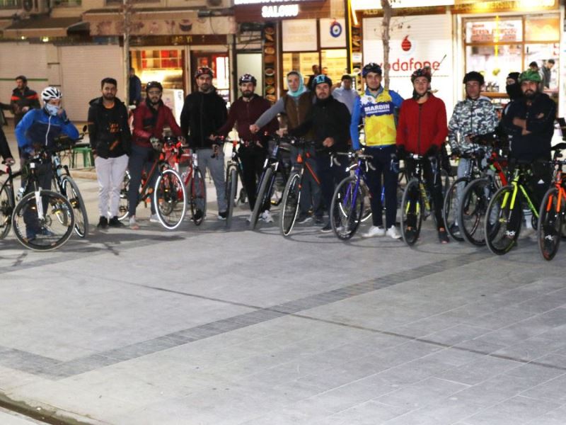 Kızıltepe Bisiklet ve Spor Kulübü kalp sağlığına dikkat çekmek için pedal çevirdi