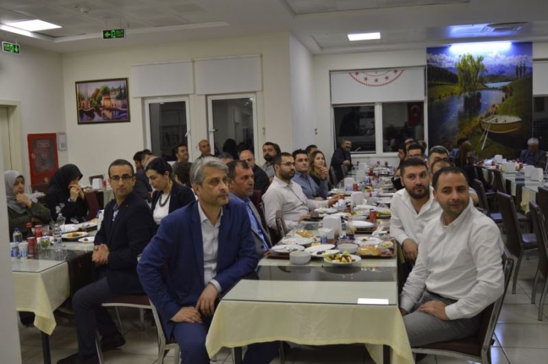Mardin’de sağlık çalışanları iftarda buluştu