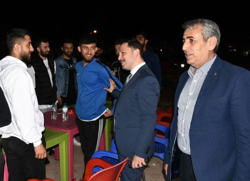 Kayabaşı Nusaybin Dicle Spor futbolcularıyla bir araya geldi