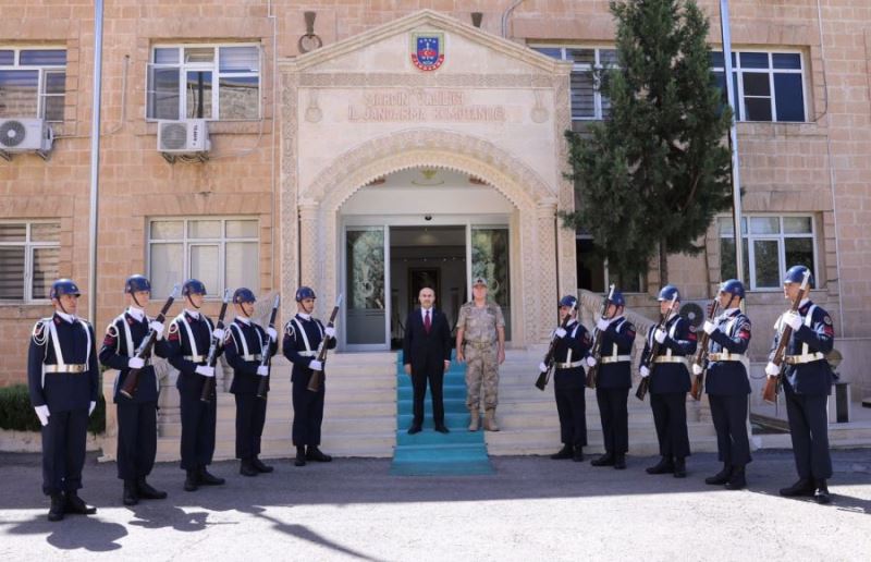 Vali Demirtaş’tan Jandarma Komutanı Tataroğlu’na Hayırlı Olsun Ziyareti