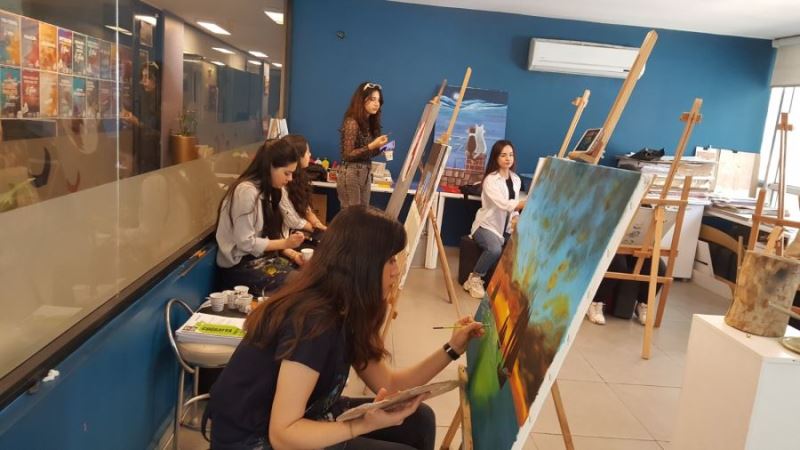 Mardin’de gençler için resim eğitimleri başladı