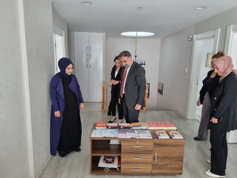 MAÜ Rektörü Özcoşar, Mardin KADEM’i ziyaret Etti