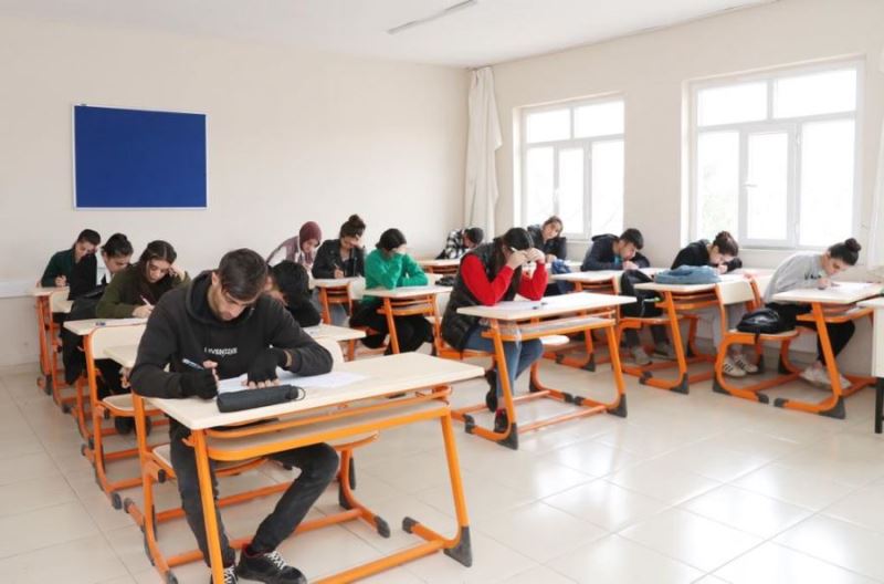 Mardin Büyükşehir Belediyesinden Eğitime Destek