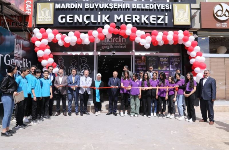 Kızıltepe ve Nusaybin Gençlik Merkezleri açıldı
