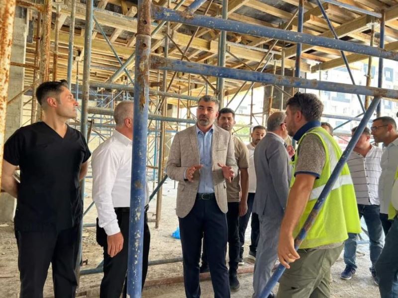 Kılıç Kızıltepe’de Devlet Hastanesi ek hizmet binası inşaatında incelemelerde bulundu.