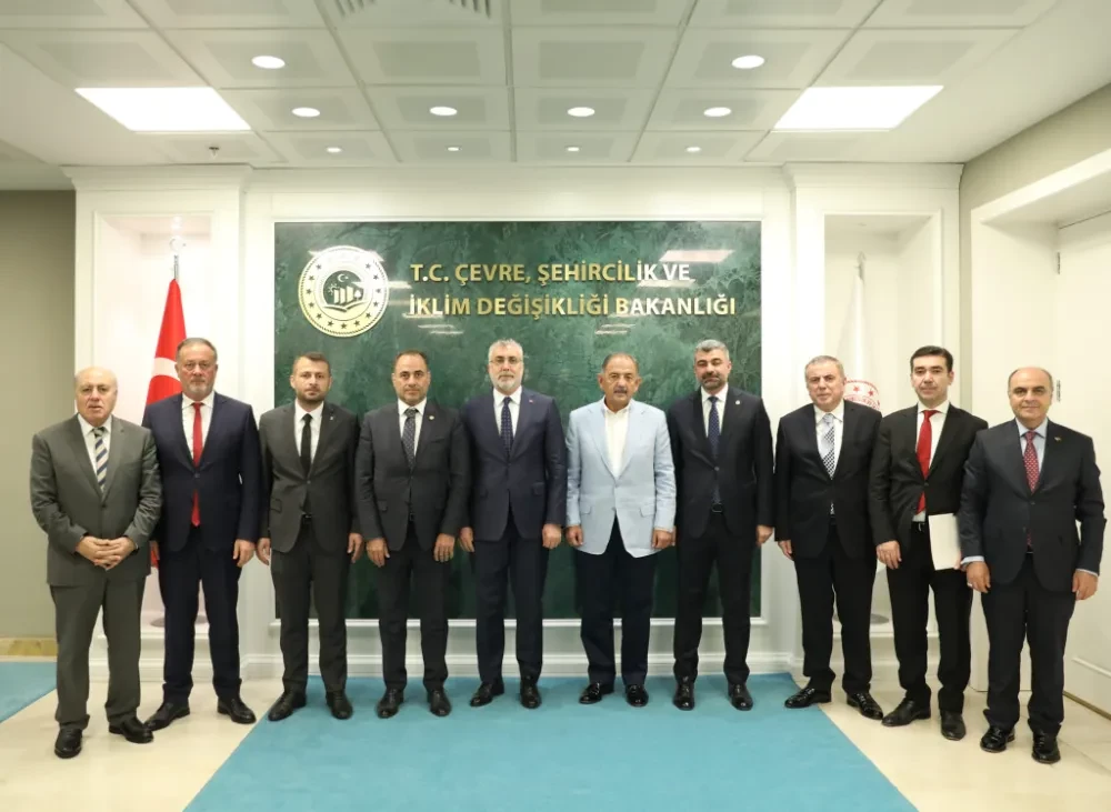 AK Parti  Mardin heyetinden Bakanlara hizmet çıkarması