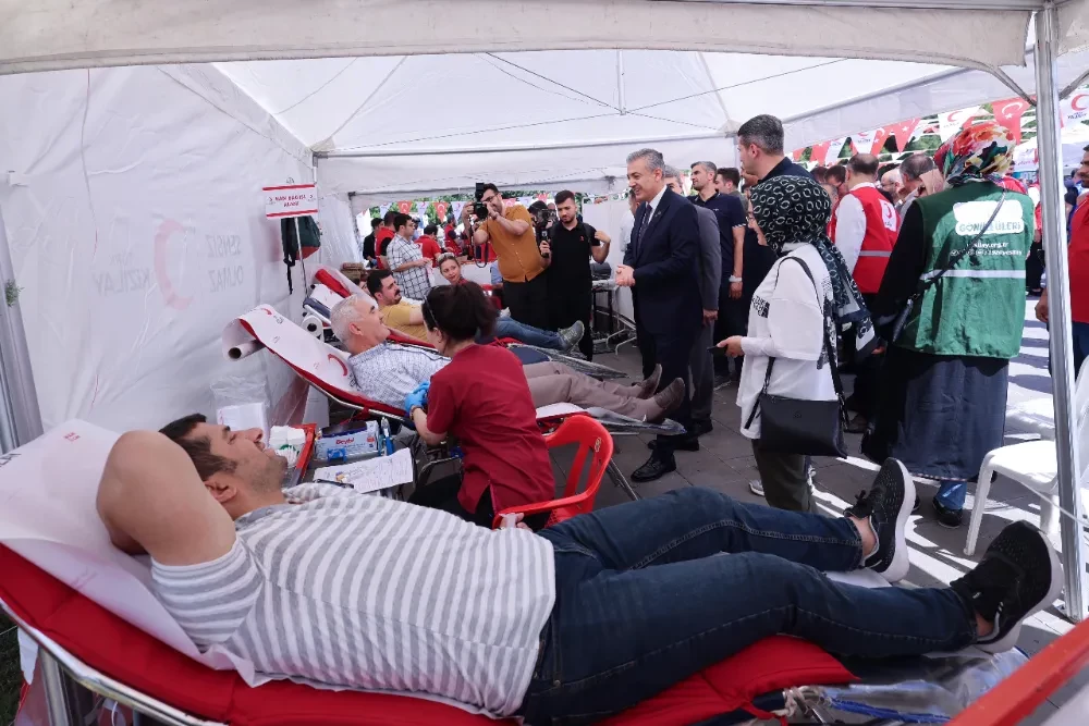 Mardin Valisi Tuncay Akkoyun, Geleneksel Kan Bağışı Kampanyasına Katıldı