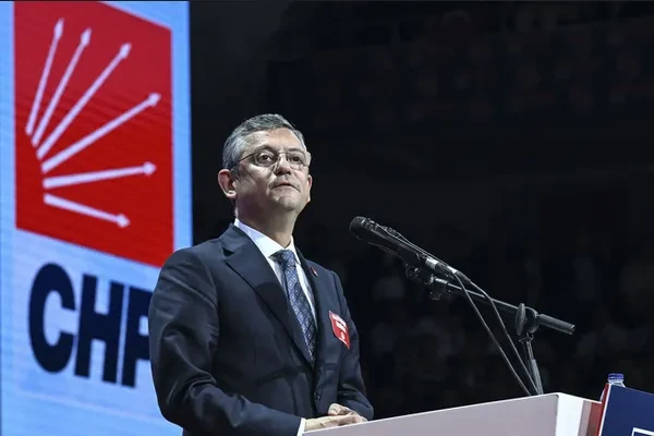 Özel: Siyasetçilerin el sıkışmadığı dönemlerin sonu demokrasi için hep felaket olmuştur