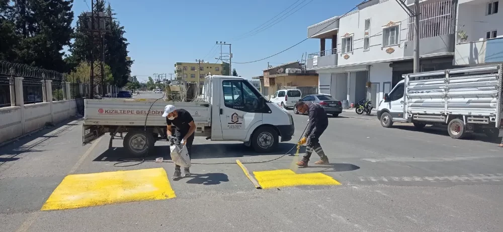 Stadyum Caddesi kasisleri boyandı