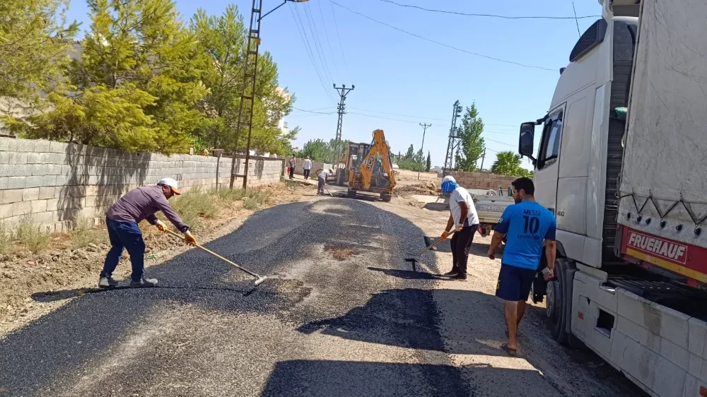 Yol yapım, bakım ve onarım çalışmaları sürüyor