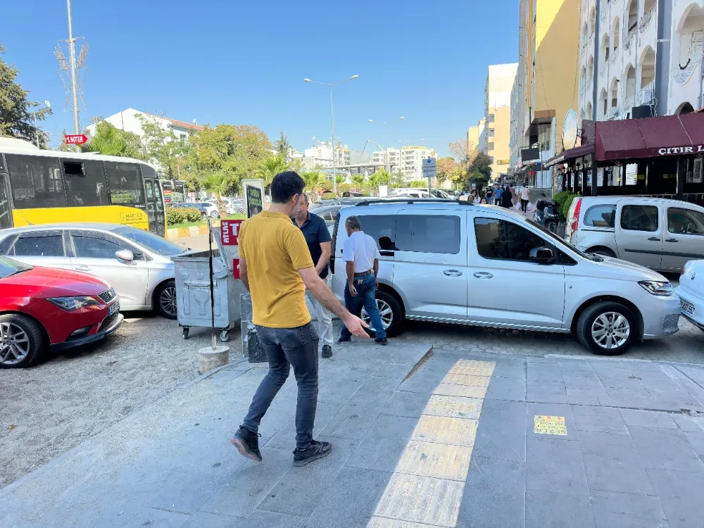 Kızıltepe’de gelişi güzel araç parkı vatandaşı mağdur ediyor