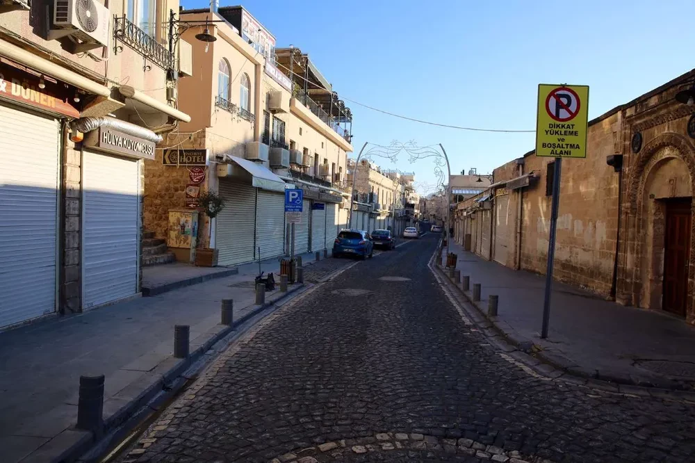 STK ve Esnaflardan Mardin 1. Cadde için Park Yasağı ve Yayalaştırma Çağrısı