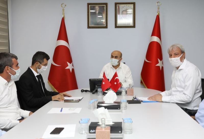 Vali Demirtaş Mahalle Muhtarları İle Bir Araya Geldi